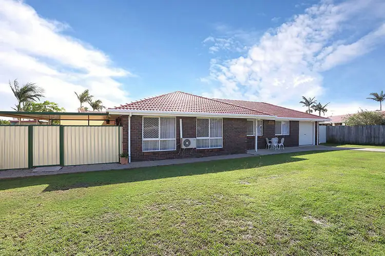1 York Court, Sandstone Point QLD 4511