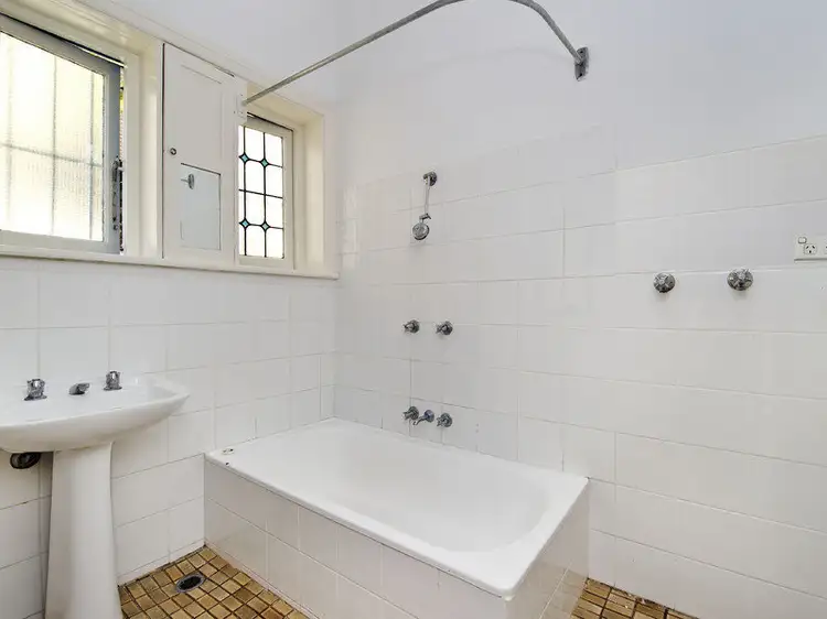 Fifth view of Homely apartment listing, 1/72 DOLPHIN STREET, Coogee NSW 2034