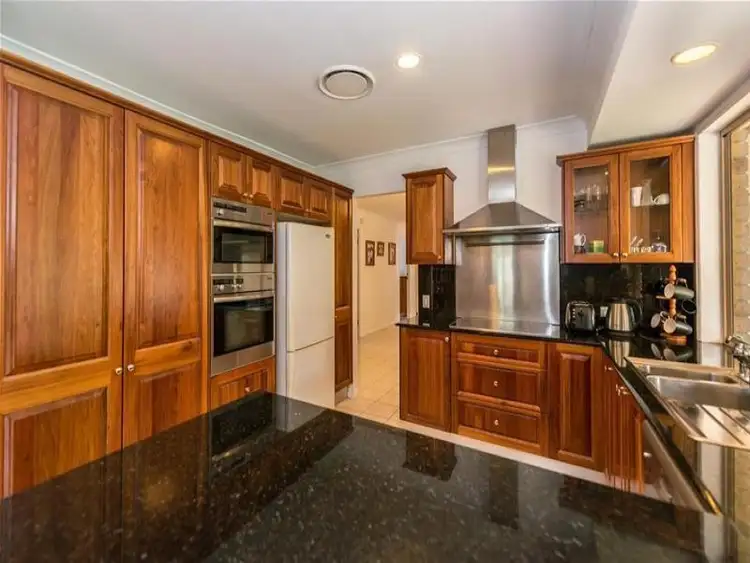 39 Dromana Crescent, Helensvale QLD 4212