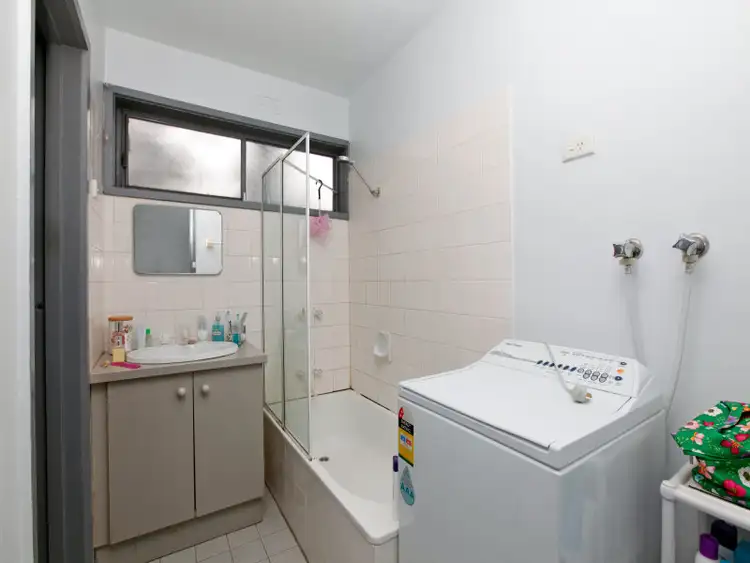 Third view of Homely apartment listing, 2/11 Walter St, Ascot Vale VIC 3032