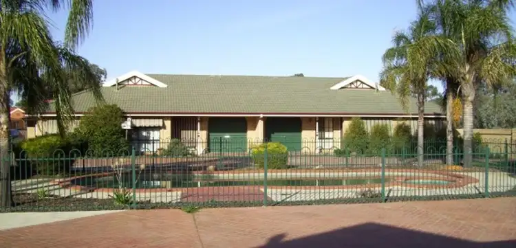 2/14 Tristan Court, Lavington NSW 2641