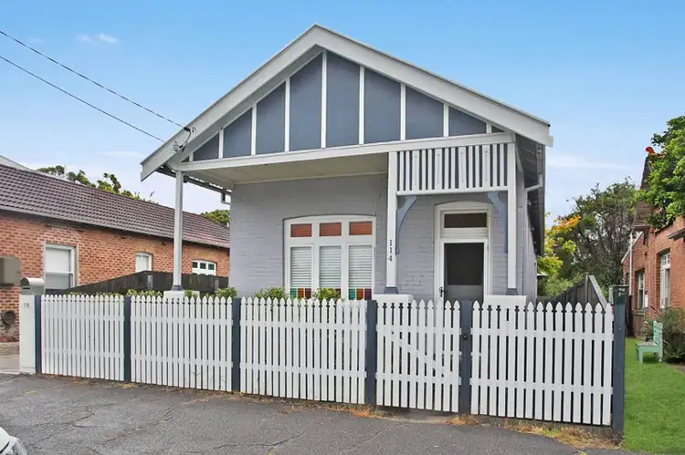 114 Bruce Street, Cooks Hill NSW 2300