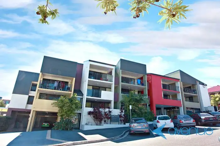 Main view of Homely unit listing, 8 Catherine Street, Woolloongabba QLD 4102
