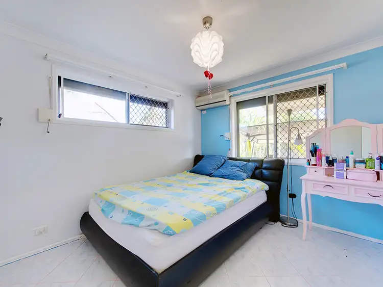 Sixth view of Homely house listing, 1 Karrabul Cr, Doolandella QLD 4077