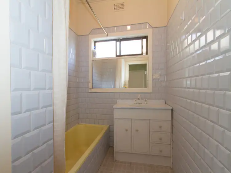 Fourth view of Homely house listing, 2 Wonga Avenue, Pascoe Vale VIC 3044