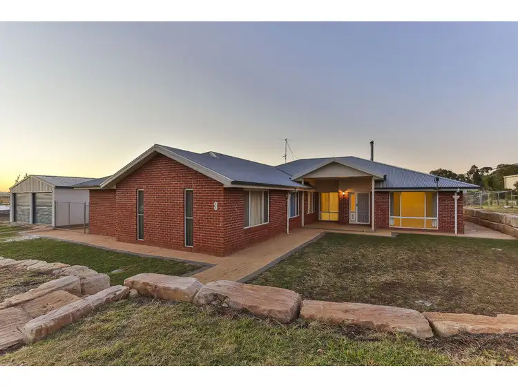 8 Campbell Street, Greenmount QLD 4359