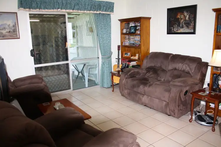 Third view of Homely house listing, 2/211 Albert Street, Maryborough QLD 4650