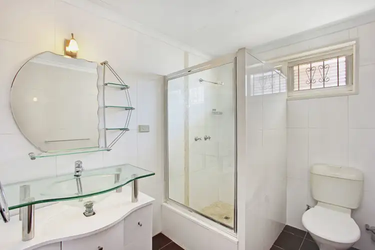 Fifth view of Homely unit listing, 5/170 Old Cleveland Road, Coorparoo QLD 4151