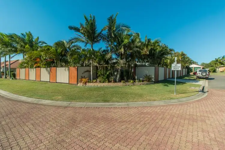 1 Sole Place, Sandstone Point QLD 4511