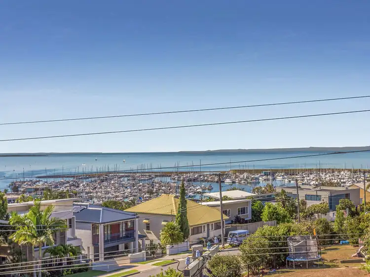 21 Arnold Street, Manly QLD 4179