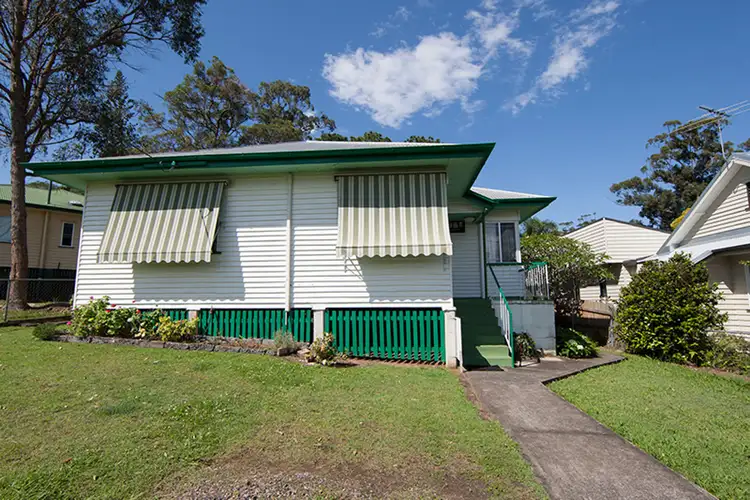 2 Fry St, Holland Park QLD 4121