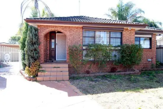 23 Ontario Avenue, St Clair NSW 2759