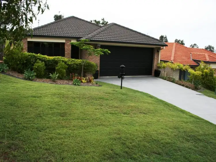 7 Murchison Street, Pacific Pines QLD 4211