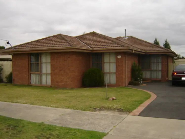 132 Warana Drive, Hampton Park VIC 3976