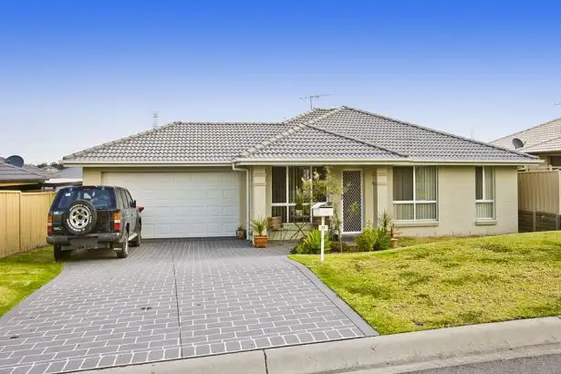 17 Northridge Drive, Cameron Park NSW 2285