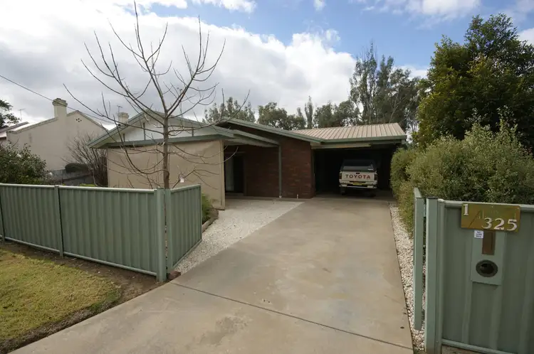 1/325 Poictiers St, Deniliquin NSW 2710