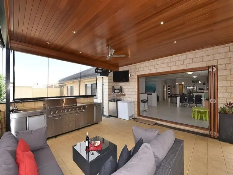 30 Edgeworth Circuit, Tapping WA 6065