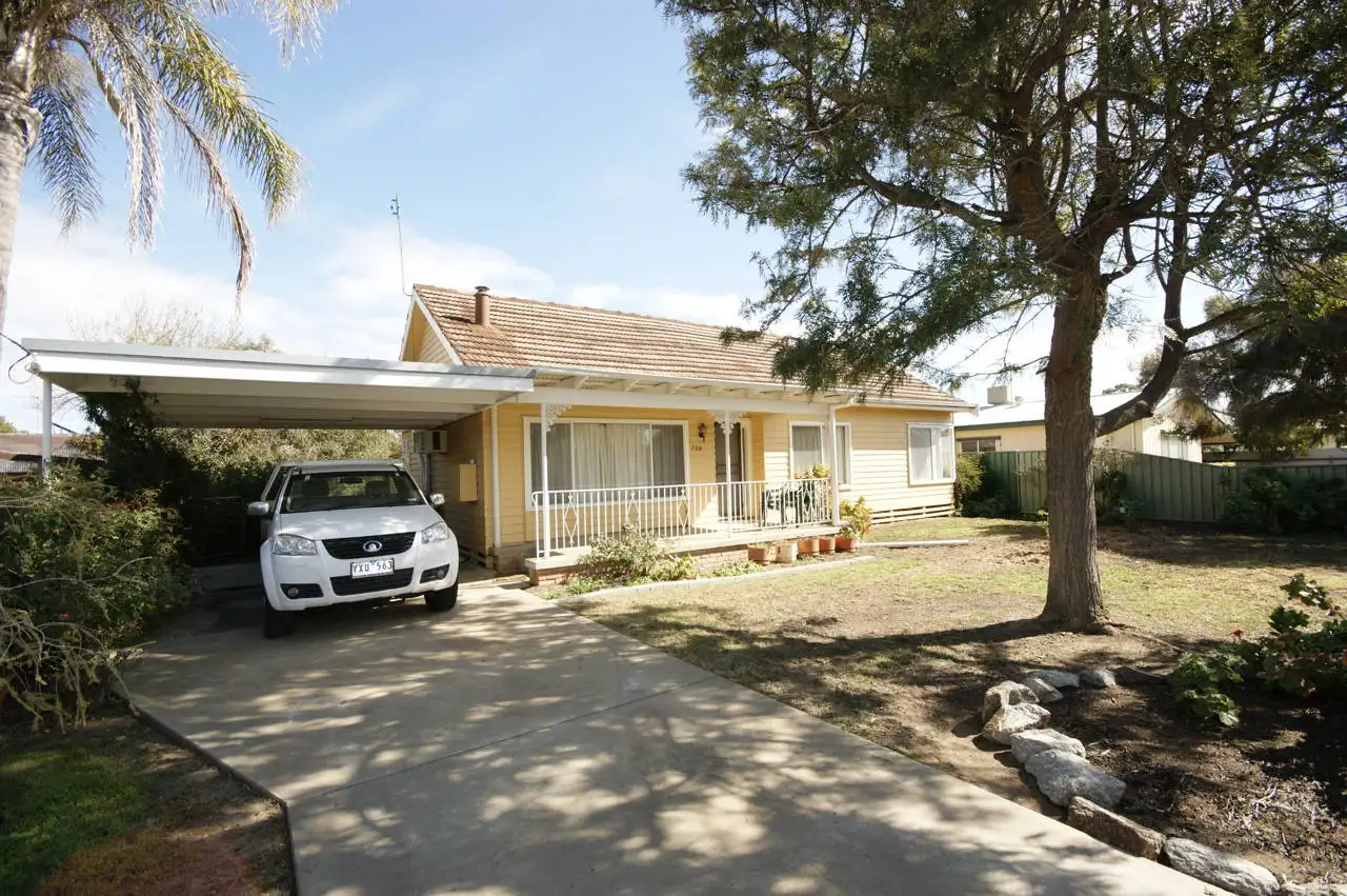 Main view of Homely house listing, 320 Fitzroy St, Deniliquin NSW 2710