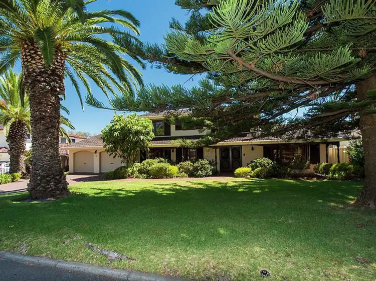 32 Kinkuna Way, City Beach WA 6015