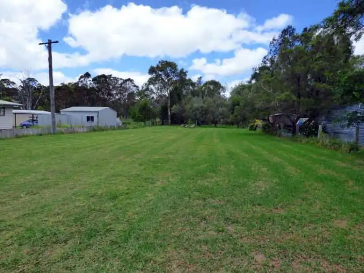 11 John Street, Crows Nest QLD 4355
