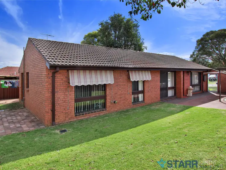 12 Bowerbird Crescent, St Clair NSW 2759