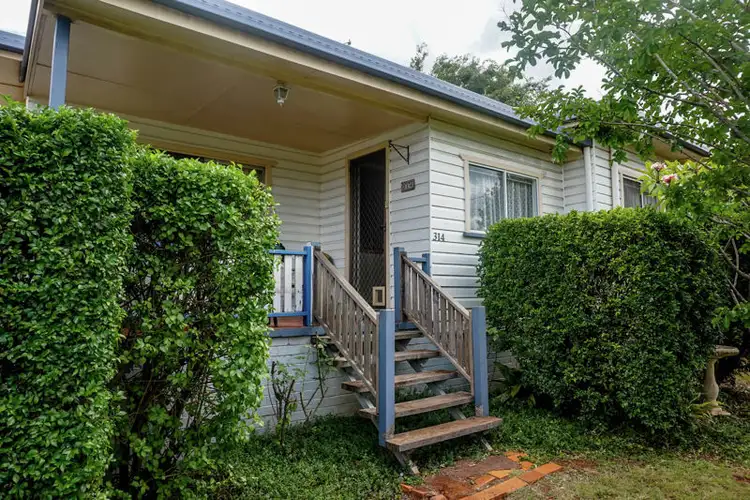 314 South Street, Harristown QLD 4350