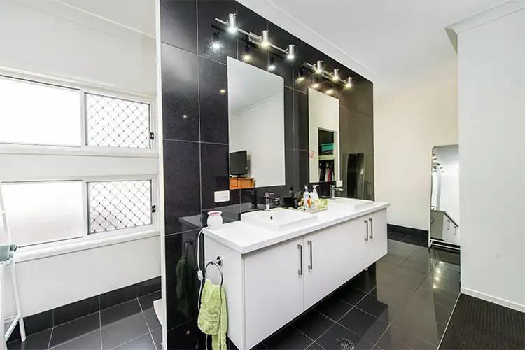 Seventh view of Homely house listing, 3 Paisley Court, Mount Warren Park QLD 4207