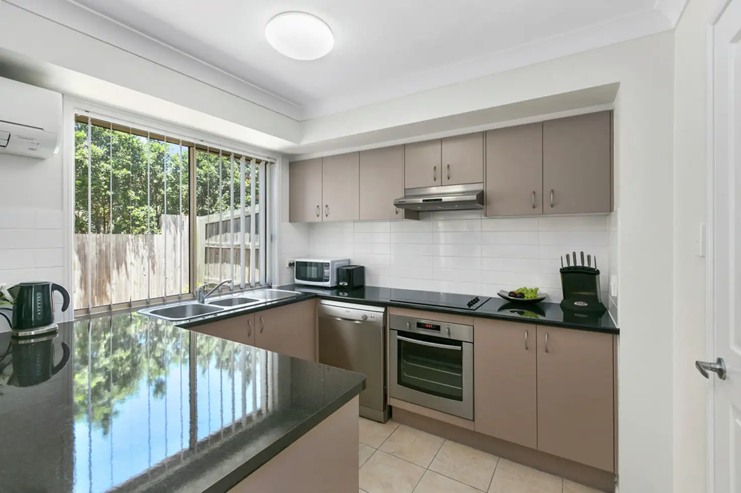 Main view of Homely townhouse listing, 15/39 Johnston Street, Carina QLD 4152
