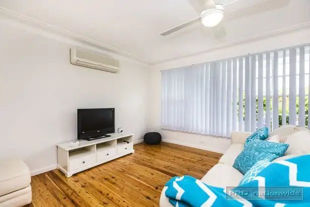 Fourth view of Homely house listing, 25 Granada Avenue, Macquarie Hills NSW 2285
