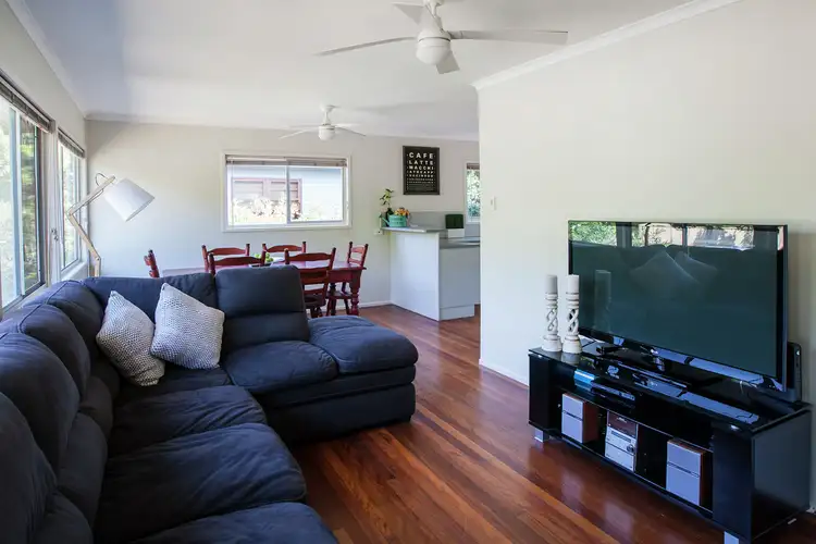 19 LOBELIA AVE, Daisy Hill QLD 4127