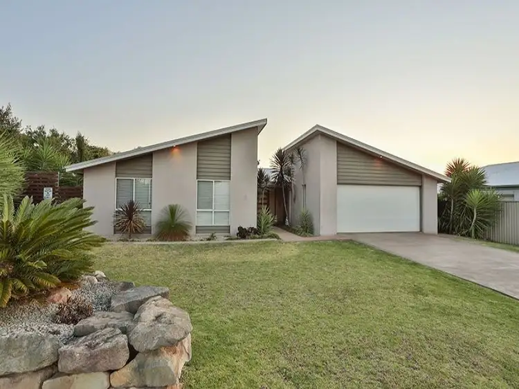 15 Currawong Drive, Highfields QLD 4352