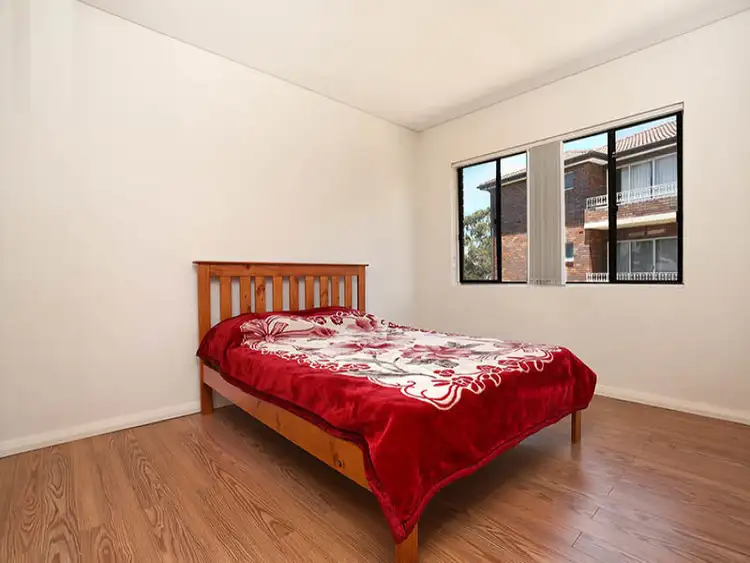 Fifth view of Homely apartment listing, 6/5A Fairlight Avenue, Fairfield NSW 2165