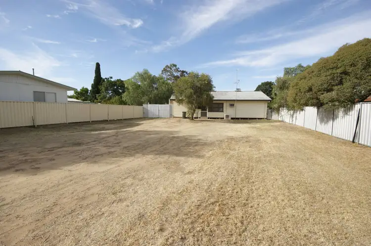 2 Watson Court, Deniliquin NSW 2710
