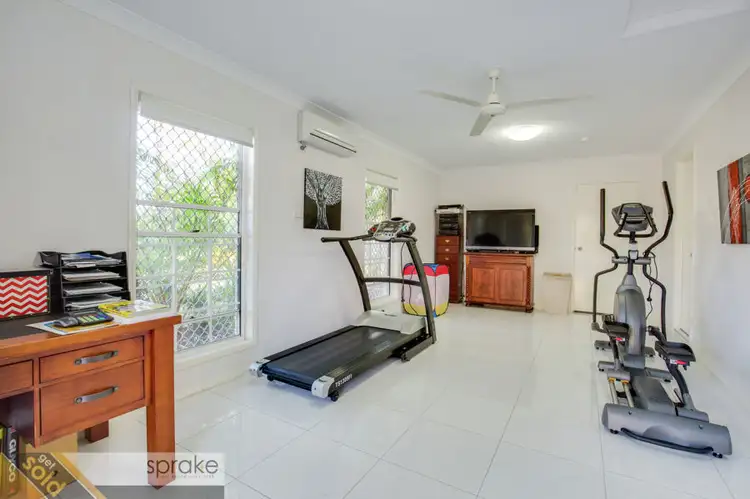 185 Dayman Street, Urangan QLD 4655