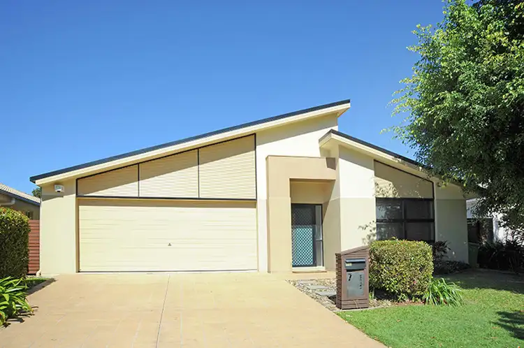 7 Liekefett Way, Little Mountain QLD 4551