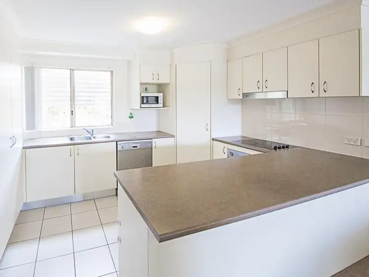 10/13D Wyndham Ave, Southport QLD 4215
