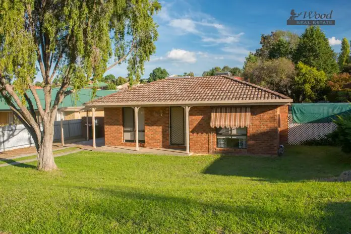 665 Pearsall Street, Lavington NSW 2641
