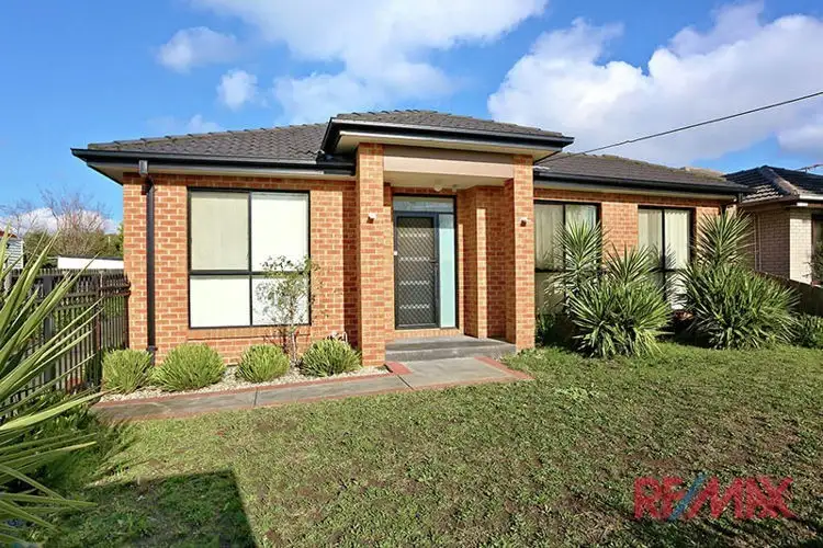 Main view of Homely unit listing, 1/8 Oakwood Avenue, Dandenong North VIC 3175