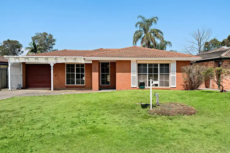 8 Skylark Crescent, Erskine Park NSW 2759