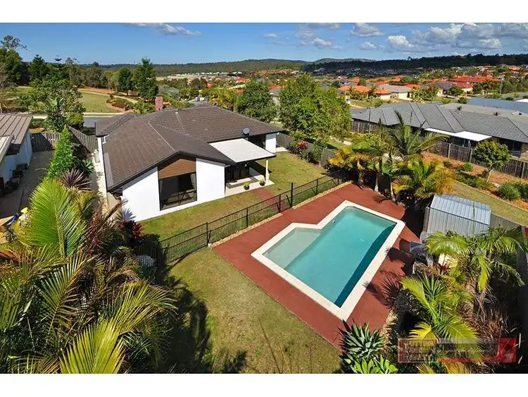 2 Salvado Dr, Pacific Pines QLD 4211