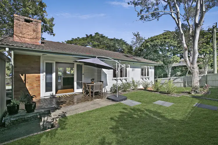 19 Acworth Street, Kenmore QLD 4069