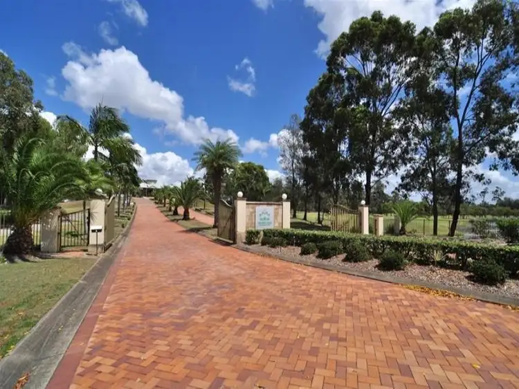 Second view of Homely house listing, 4 Steyning Court, Arundel QLD 4214
