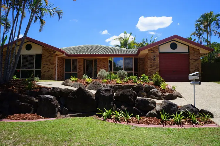 19 McPherson Road, Sinnamon Park QLD 4073