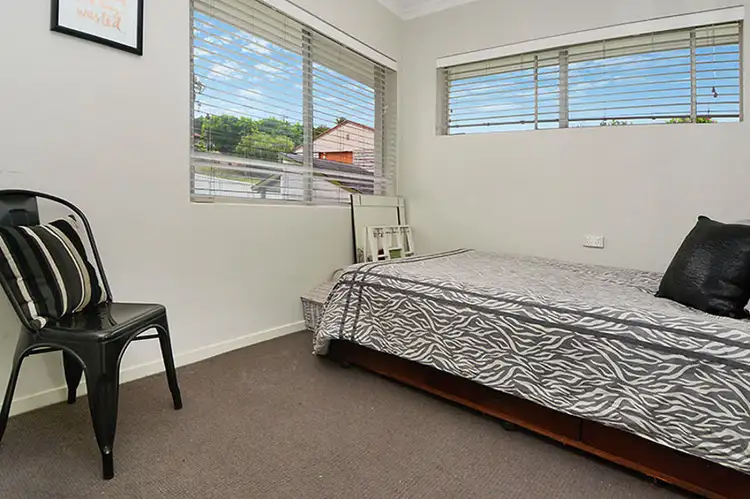 Sixth view of Homely unit listing, 4 / 96 Windmill Street, Tarragindi QLD 4121