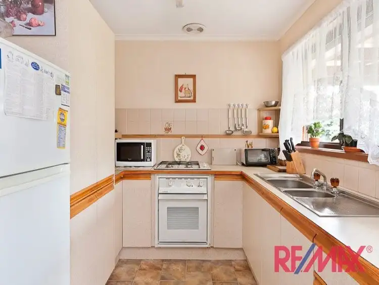 Second view of Homely house listing, 6 Aldridge Court, Hampton Park VIC 3976