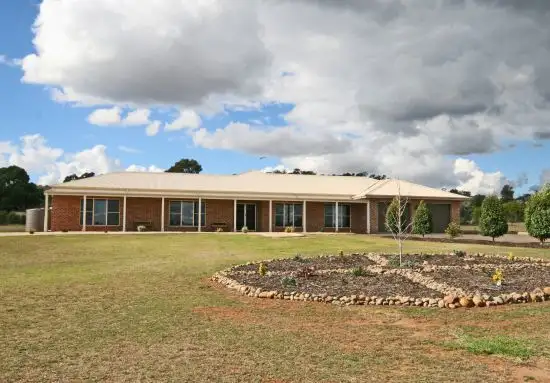 Main view of Homely house listing, 7 Casuarina Drive, Tamworth NSW 2340
