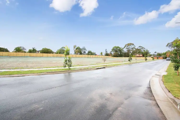 4 Bode Place, St Clair NSW 2759