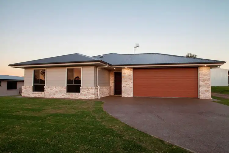 7 Kingfisher Drive, Oakhurst QLD 4650