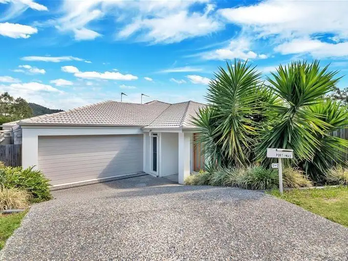 1/2 Portimao Court, Oxenford QLD 4210