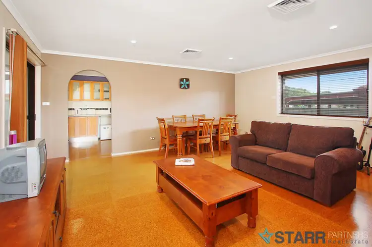 Fifth view of Homely house listing, 2 Chindoo Close, Kingswood NSW 2747